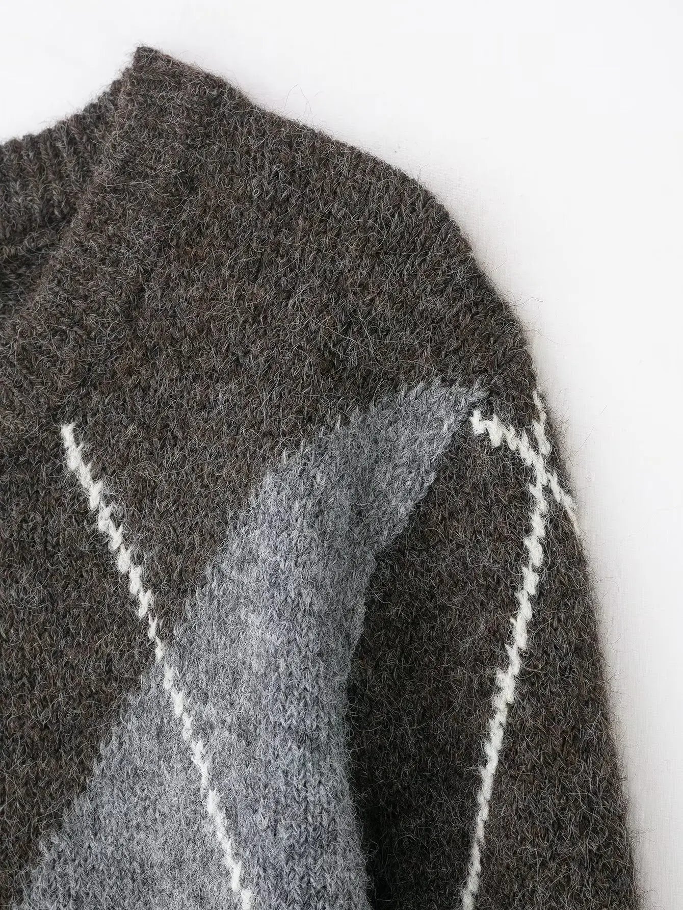 HH Women Fashion Argyle Knitted Sweater Casual Long Sleeve V Neck Pullover Sweater 2026 Spring Trend Knitwear Chic Tops